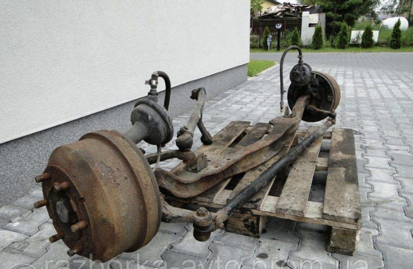 Передняя балка Mercedes 814, 817